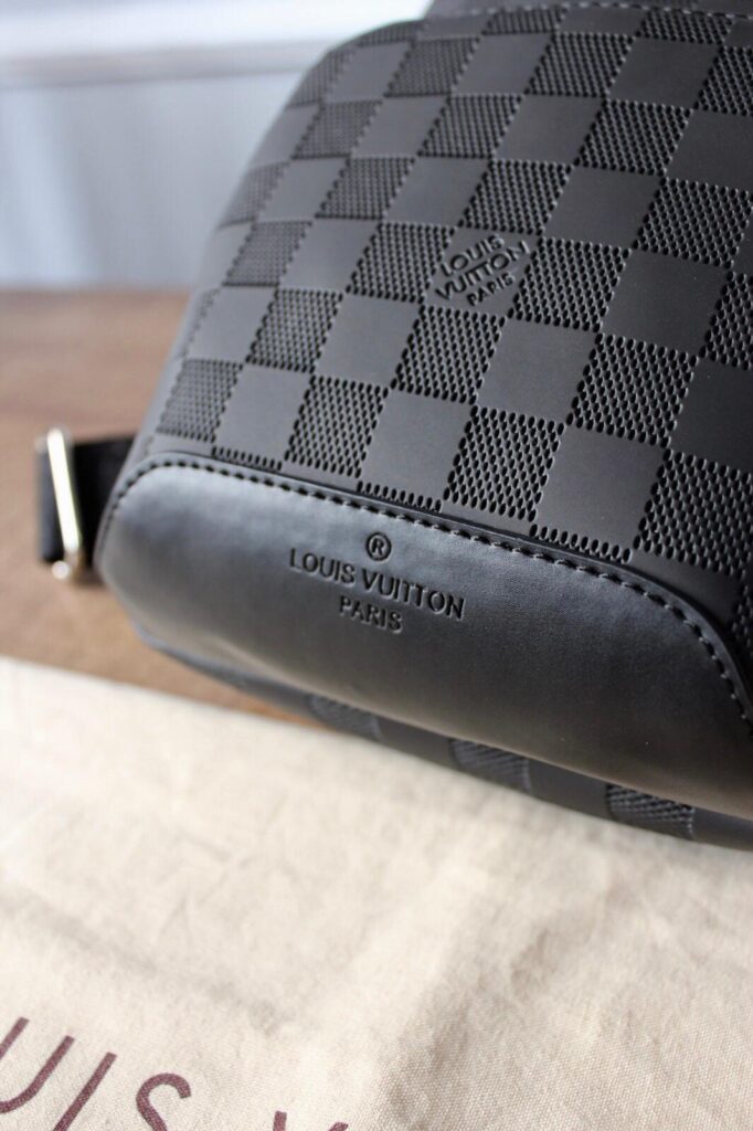 louis vuitton canta avenue sling bag siyah damier 20x31x10