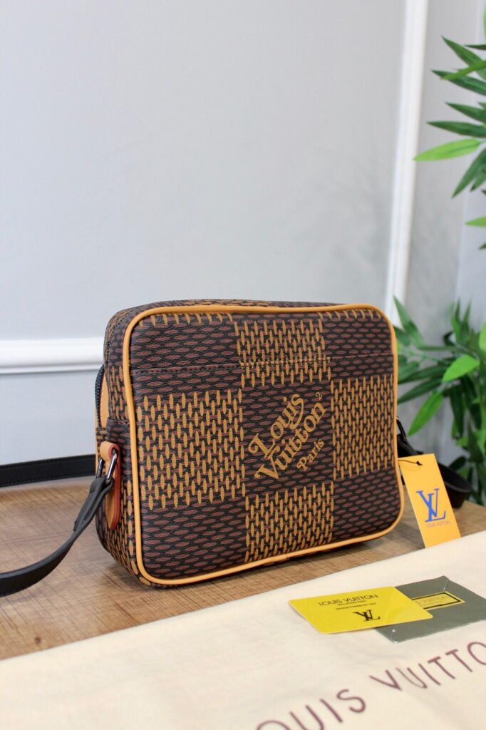 louis vuitton canta nil messenger kahve monogram 29x21x12 cm