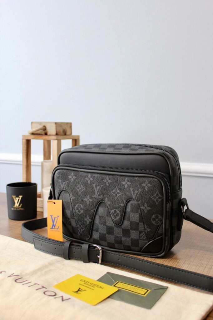 louis vuitton canta nil messenger siyah monogram 29x21x12 cm