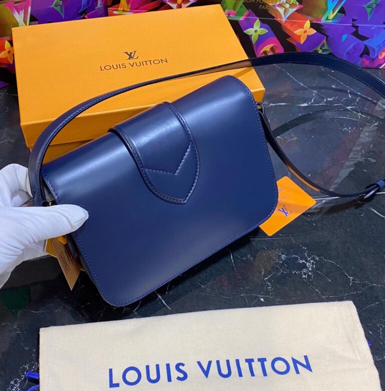 louis vuitton canta pont 9 lacivert 23x17 cm