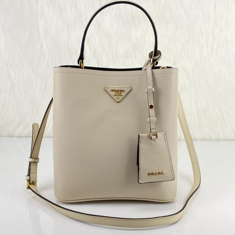 prada canta medium saffiano panier krem
