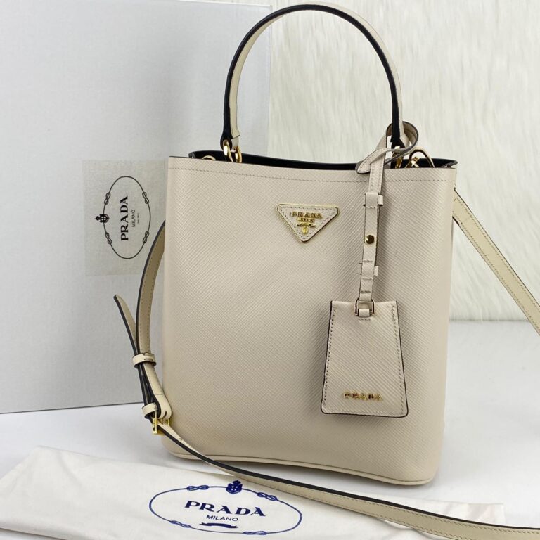 prada canta medium saffiano panier krem