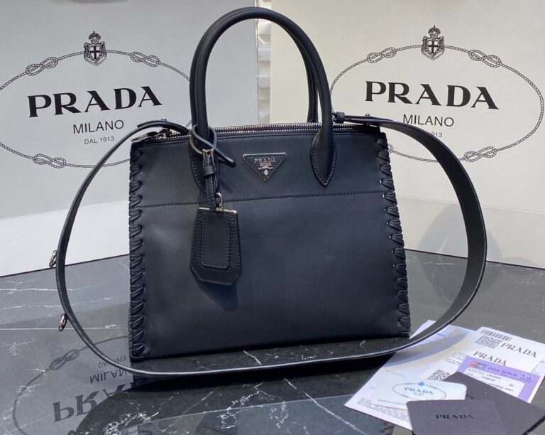 prada canta saffiano orgulu siyah 29x24cm