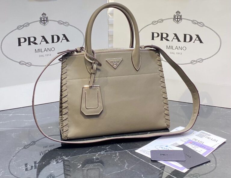 prada canta saffiano orgulu vizon 29x24cm