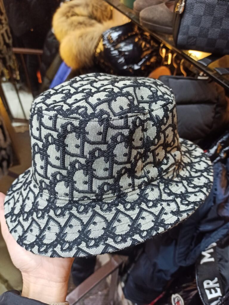 christian dior sapka dior logo classic