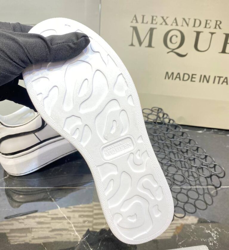 alexander mcqueen ayakkabi ozel seri beyaz siyah sneaker