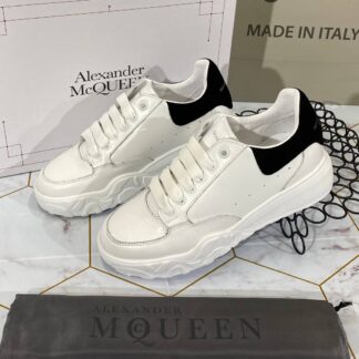 alexander mcqueen ayakkabi sneaker beyaz suet