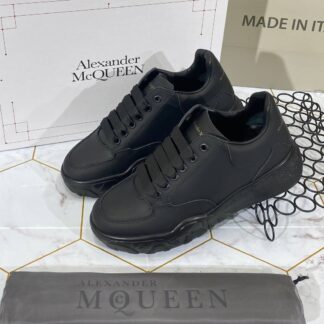 alexander mcqueen ayakkabi sneaker siyah gold yazili