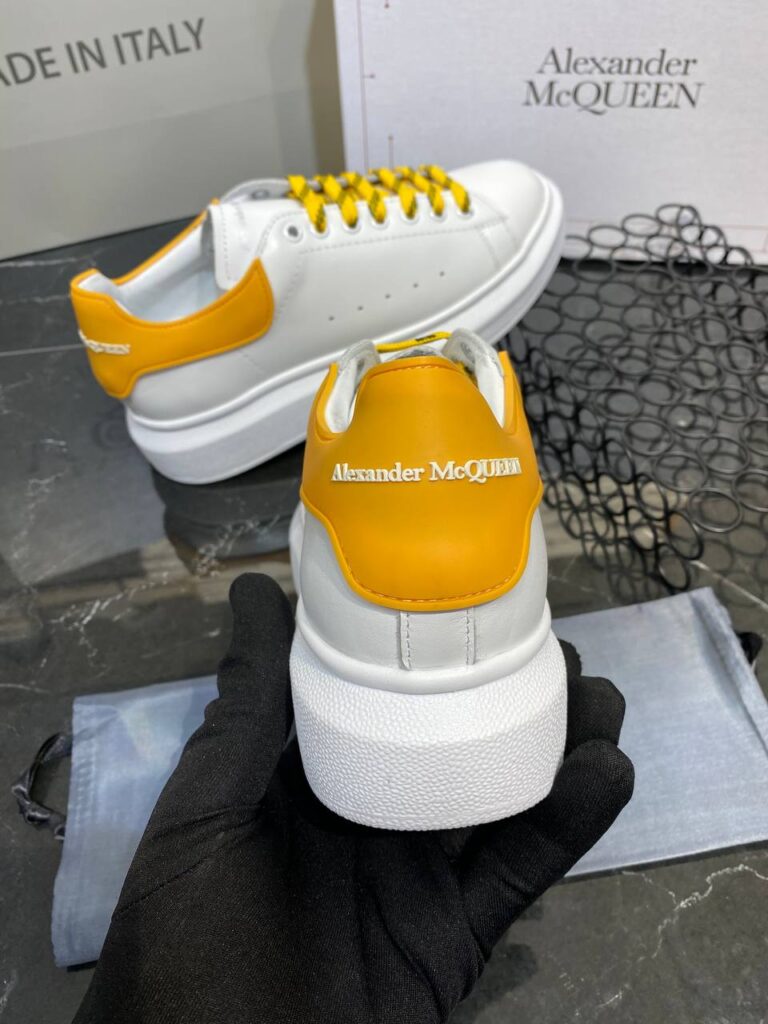 alexander mcqueen ayakkabi yeni sezon beyaz sari sneaker