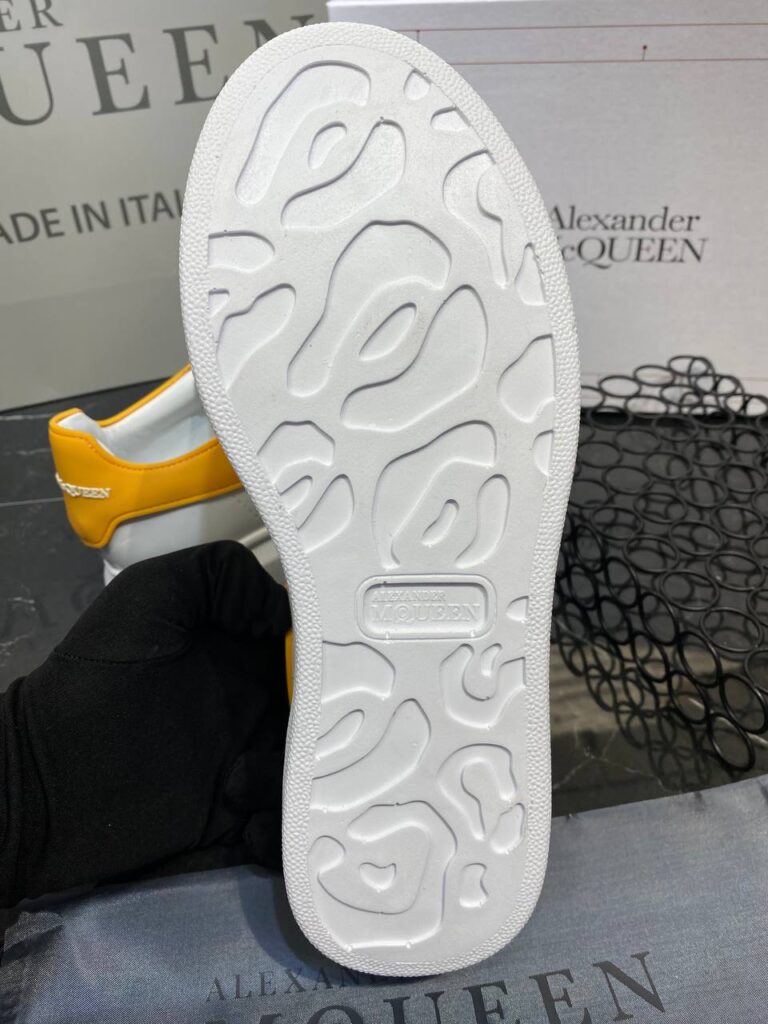 alexander mcqueen ayakkabi yeni sezon beyaz sari sneaker