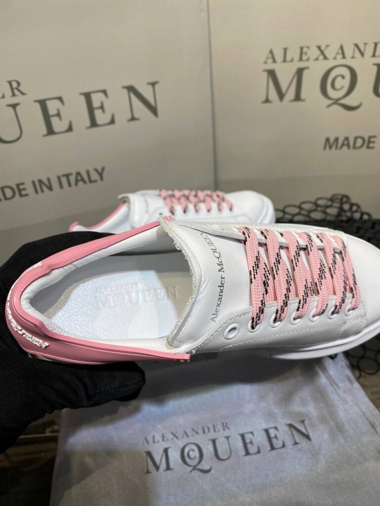 alexander mcqueen ayakkabi yeni sezon pembe beyaz sneaker
