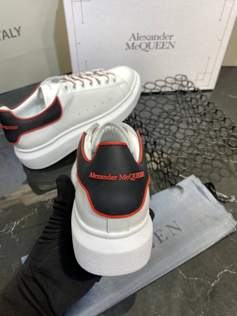 alexander mcqueen ayakkabi yeni sezon siyah beyaz kirmizi sneaker