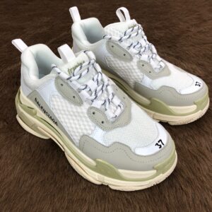 balenciaga ayakkabi triple s beyaz
