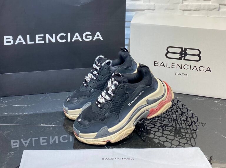 balenciaga ayakkabi triple s siyah