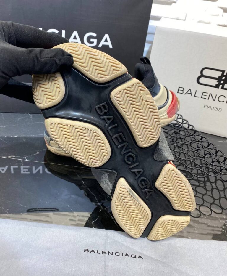 balenciaga ayakkabi triple s siyah