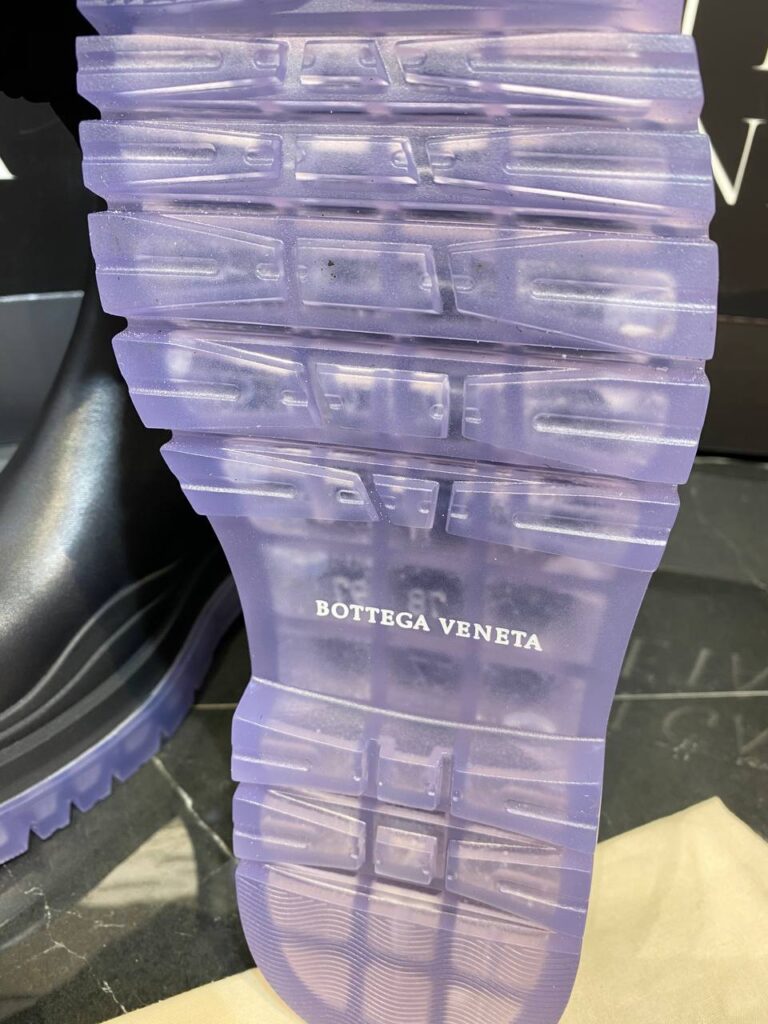 bottega veneta ayakkabi the tire boot bot uzun boy siyah mor seffaf taban