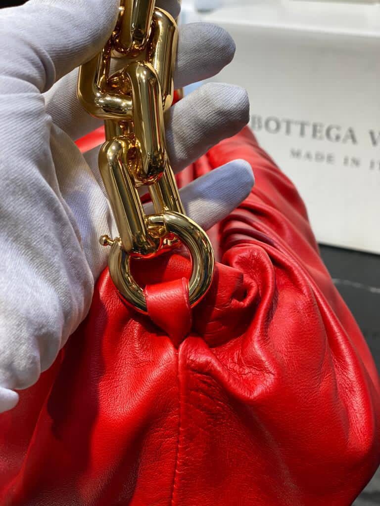 bottega veneta canta the chain pouch zincirli kirmizi