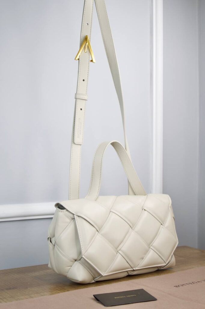 bottega veneta canta top handle krem 30x20x12 cm