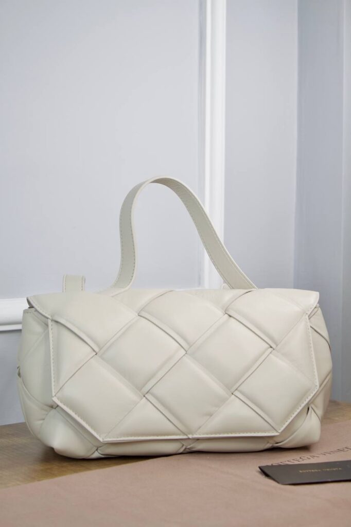 bottega veneta canta top handle krem 30x20x12 cm