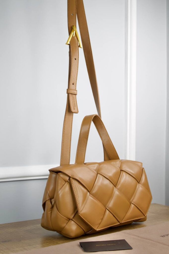 bottega veneta canta top handle taba 30x20x12 cm