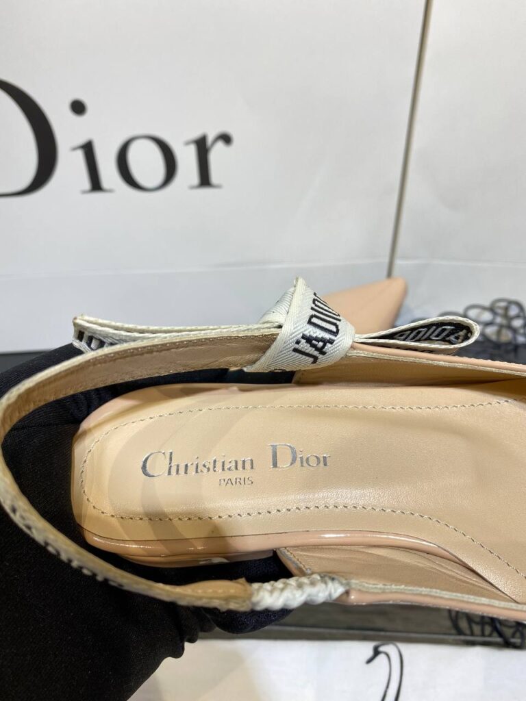 christian dior ayakkabi babet rugan nude