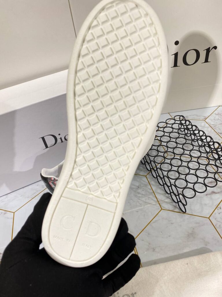 christian dior ayakkabi erkek sneakers beyaz kirmizi desen