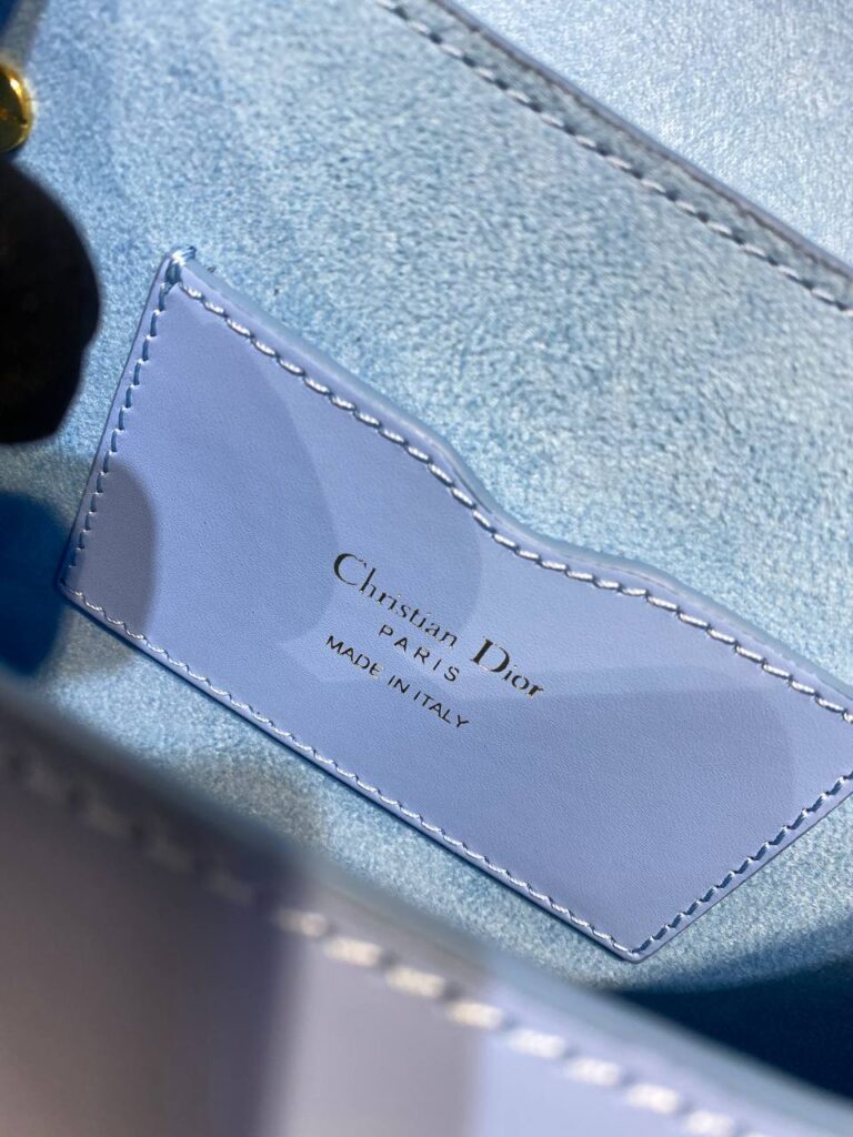 christian dior canta booby mavi 22x17 cm