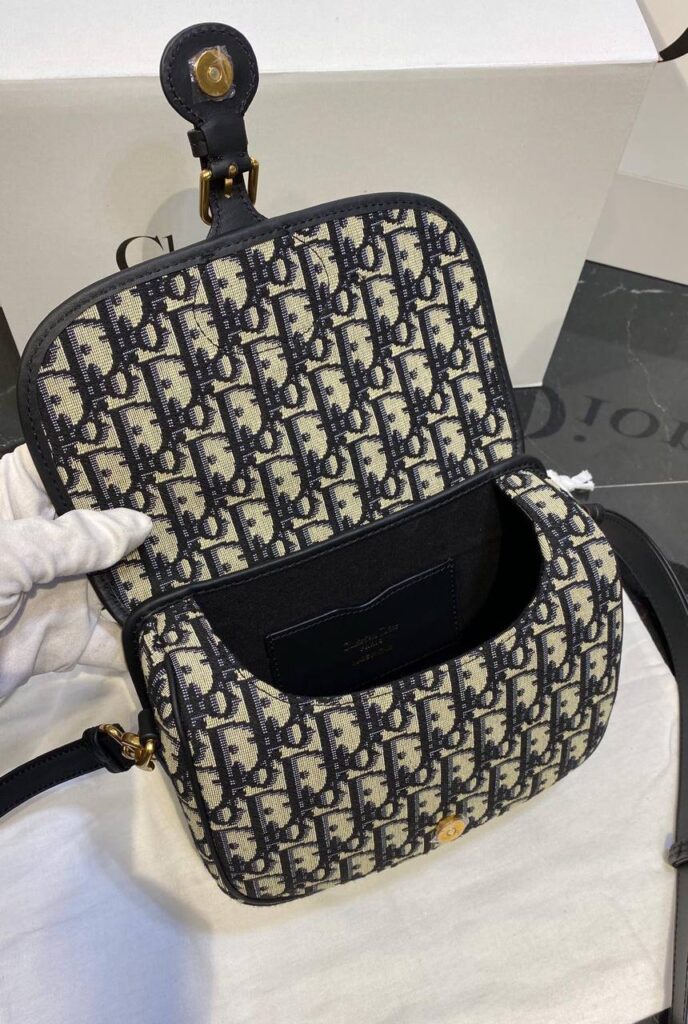 christian dior canta booby nakisli siyah 22x17 cm