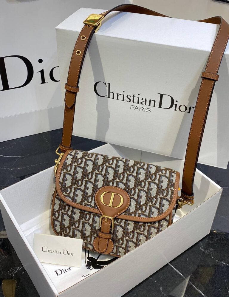 christian dior canta booby nakisli taba 22x17 cm