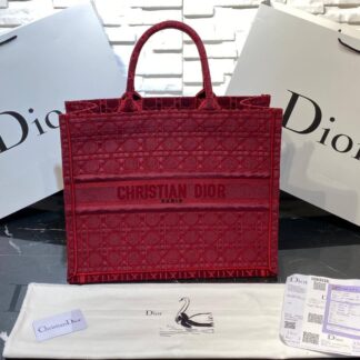 christian dior canta book tote kadife kirmizi 42x36 cm