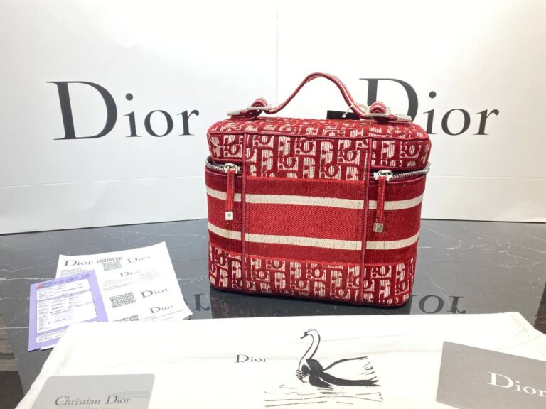 christian dior canta vanity case nakisli kirmizi 24x17 cm