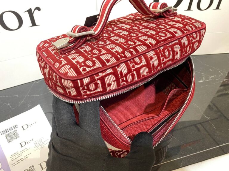 christian dior canta vanity case nakisli kirmizi 24x17 cm