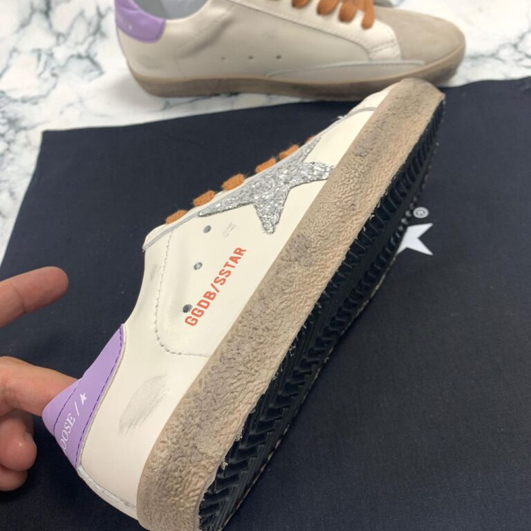 golden goose ayakkabi superstar beyaz lila simli sneaker