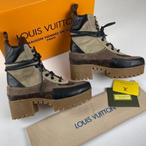 louis vuitton ayakkabi laureate desert bot rahat kalip