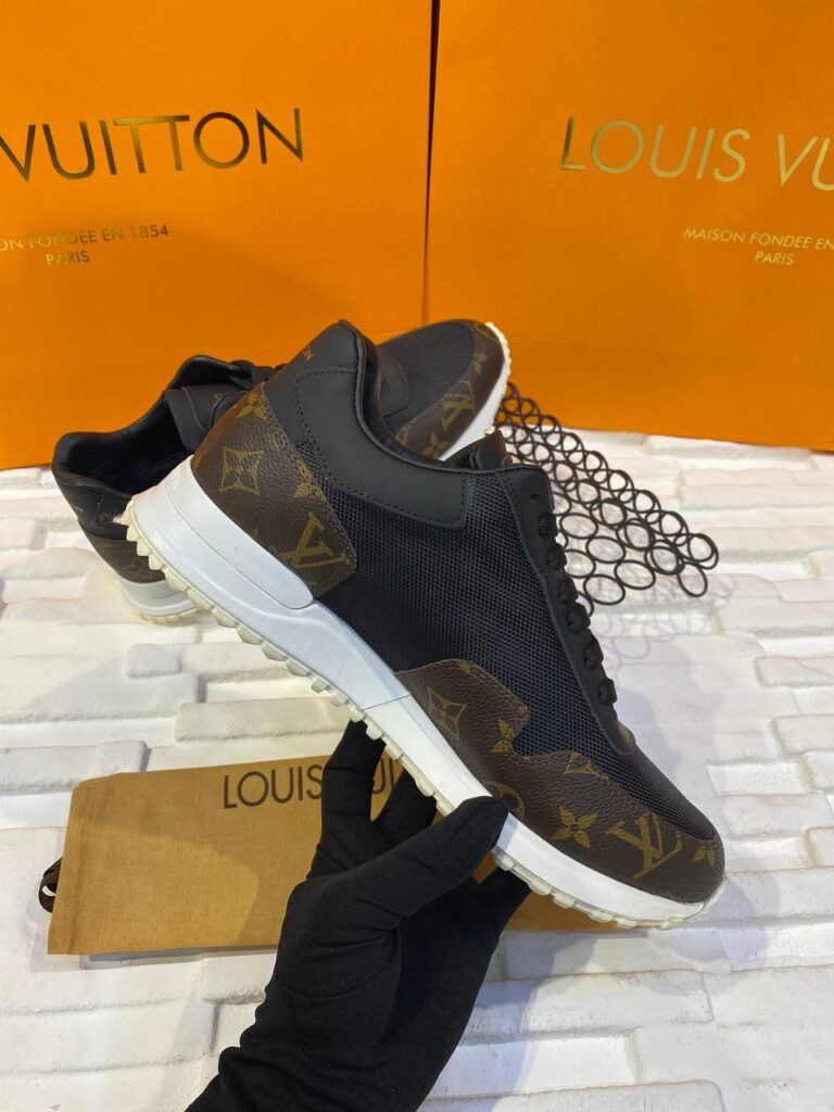 louis vuitton ayakkabi run away erkek siyah