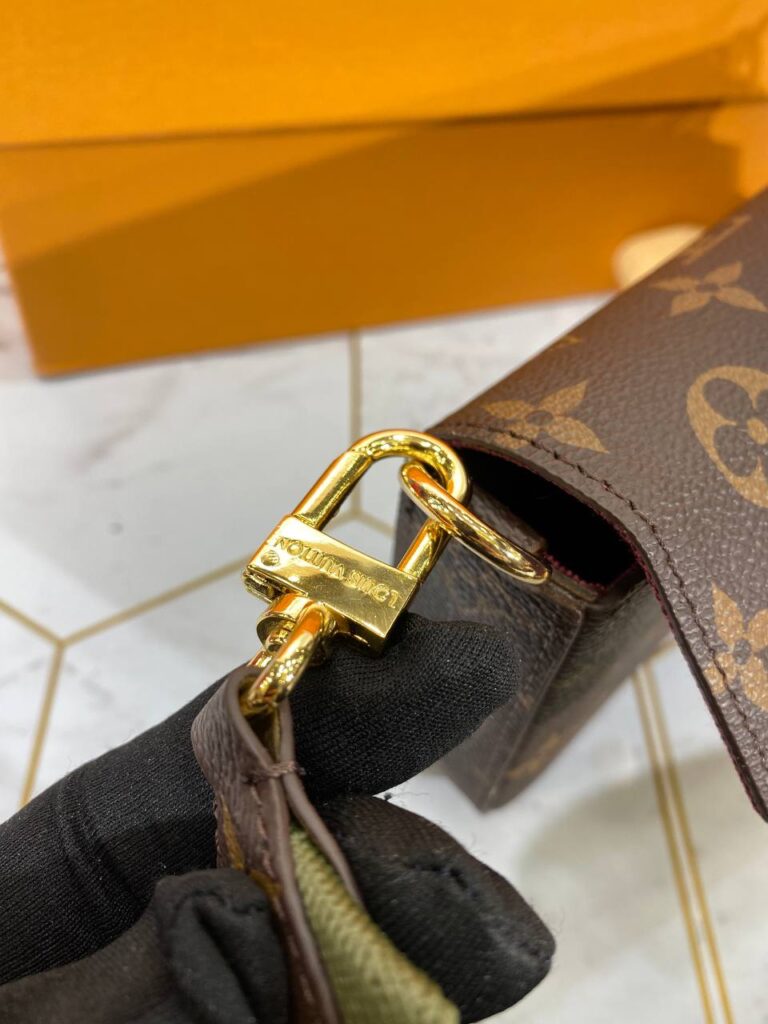 louis vuitton canta felice strap go monogram yesil aski