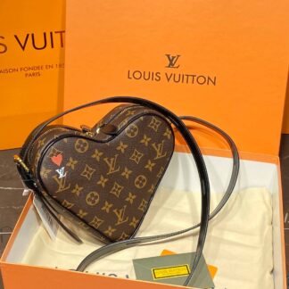 louis vuitton canta kalp game on coeur siyah aski