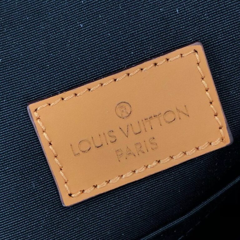 louis vuitton canta lv2 collection campus sirt kahve 39x30x13 cm