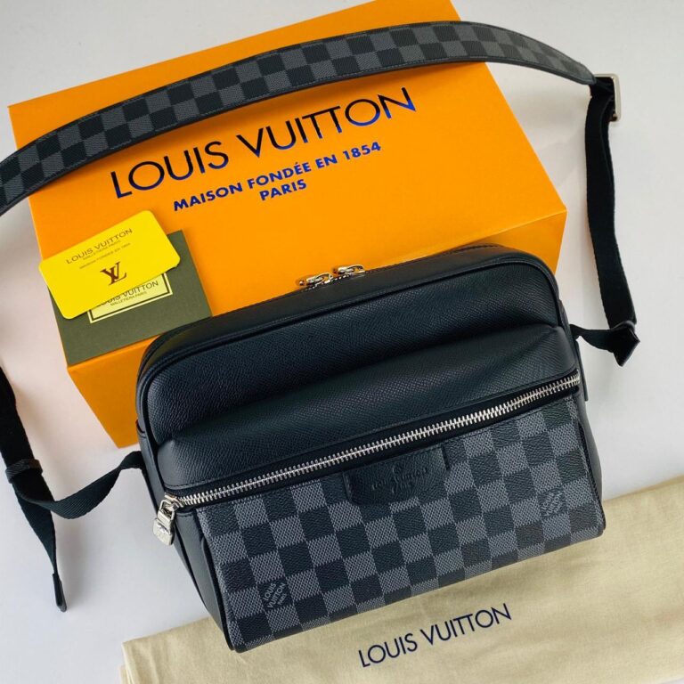 louis vuitton canta outdoor messenger erkek postaci gri damier 29.5x20x10.5