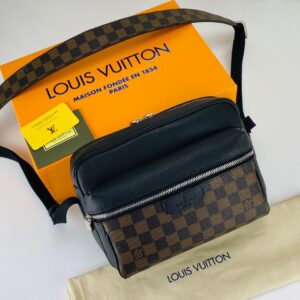 louis vuitton canta outdoor messenger erkek postaci kahve damier 29.5x20x10.5