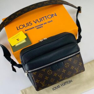 louis vuitton canta outdoor messenger erkek postaci kahve monogram 29.5x20x10.5