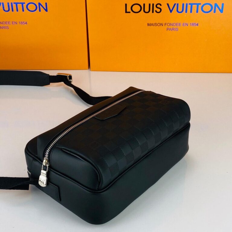 louis vuitton canta outdoor messenger erkek postaci siyah infini 29.5x20x10.5