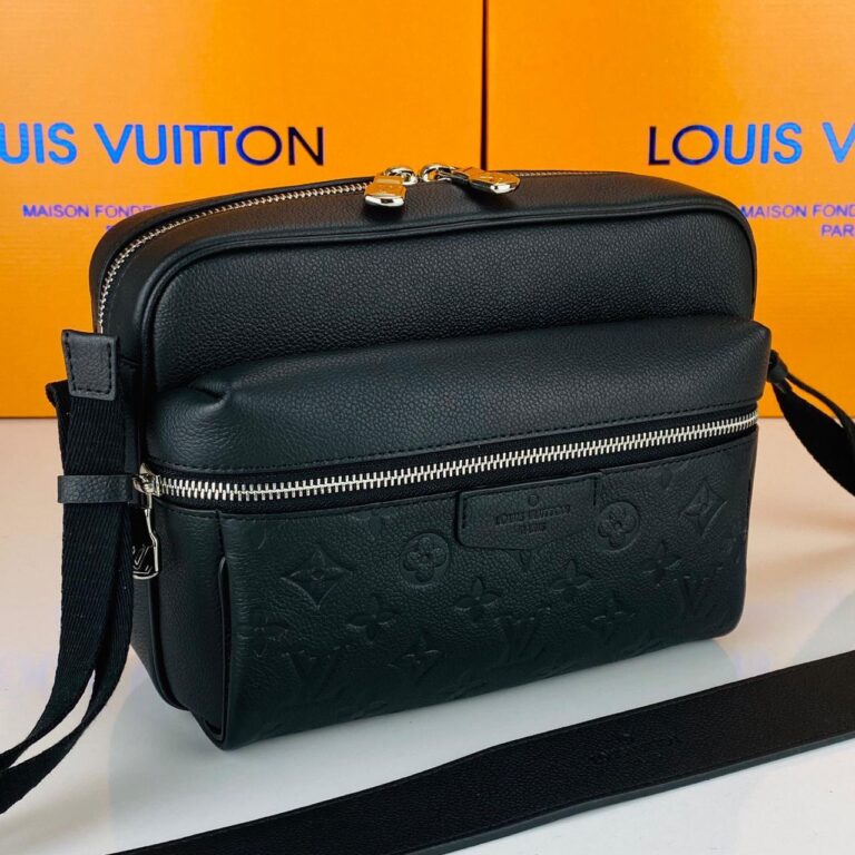 louis vuitton canta outdoor messenger erkek postaci siyah monogram empreinte 29.5x20x10.5