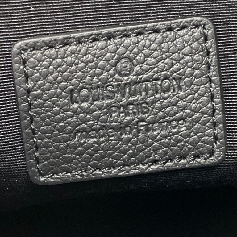 louis vuitton canta outdoor messenger erkek postaci siyah monogram empreinte 29.5x20x10.5