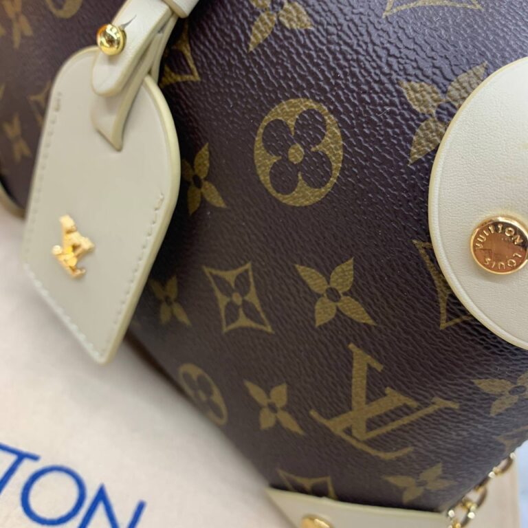 louis vuitton canta petite malle monogram krem aski 20x14x8