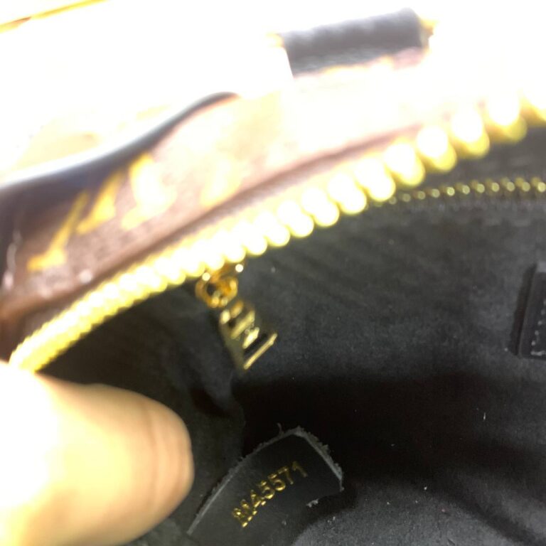 louis vuitton canta petite malle monogram siyah 20x14x8