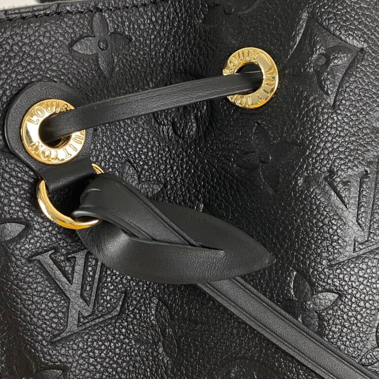 louis vuitton canta siyah montsouris empreinte pm sirt 33x27x14