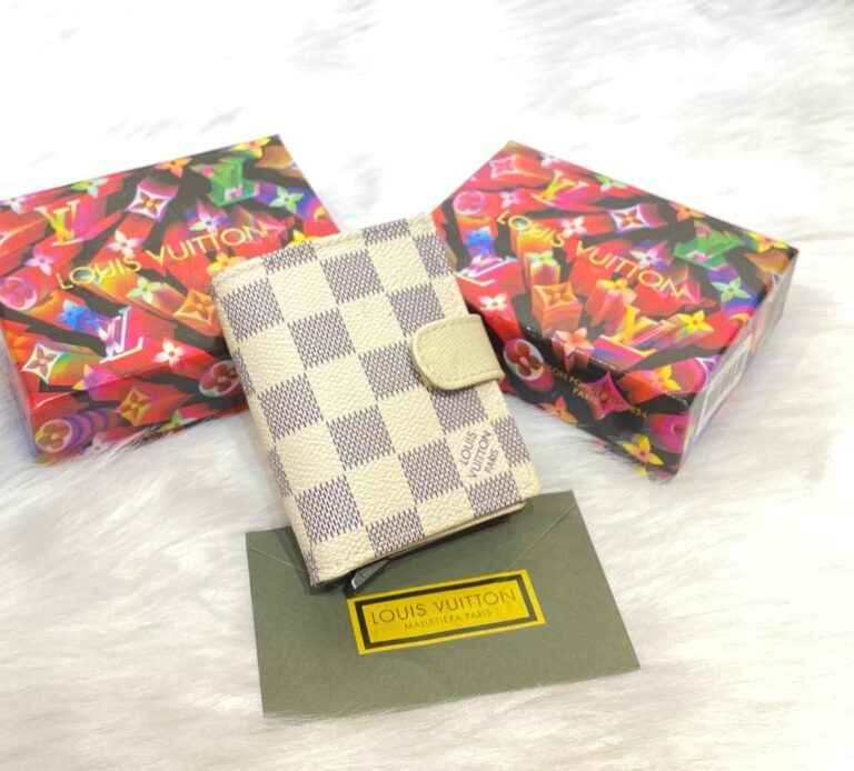 louis vuitton kartlik unisex otomatik damier beyaz