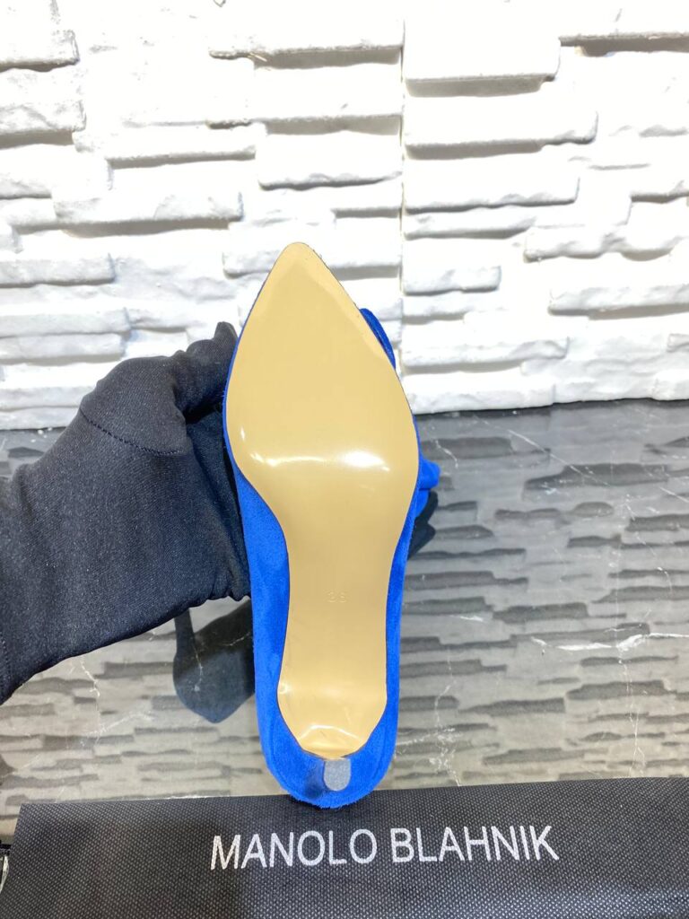 manolo blahnik ayakkabi stiletto pumps saks mavi suet topuk 8 cm