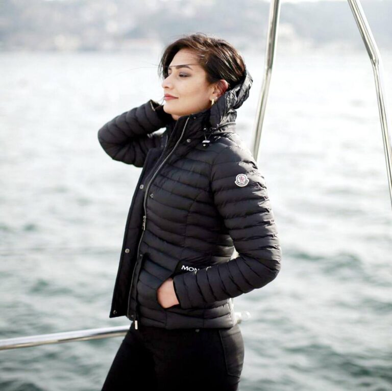 moncler mont siyah yuksek kalite